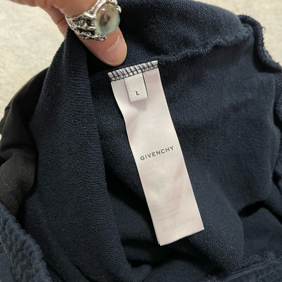 Like New Men’s Large Givenchy Bermuda Drawstring Shorts 4G Logo Embroidered Navy - Picture 10 of 14